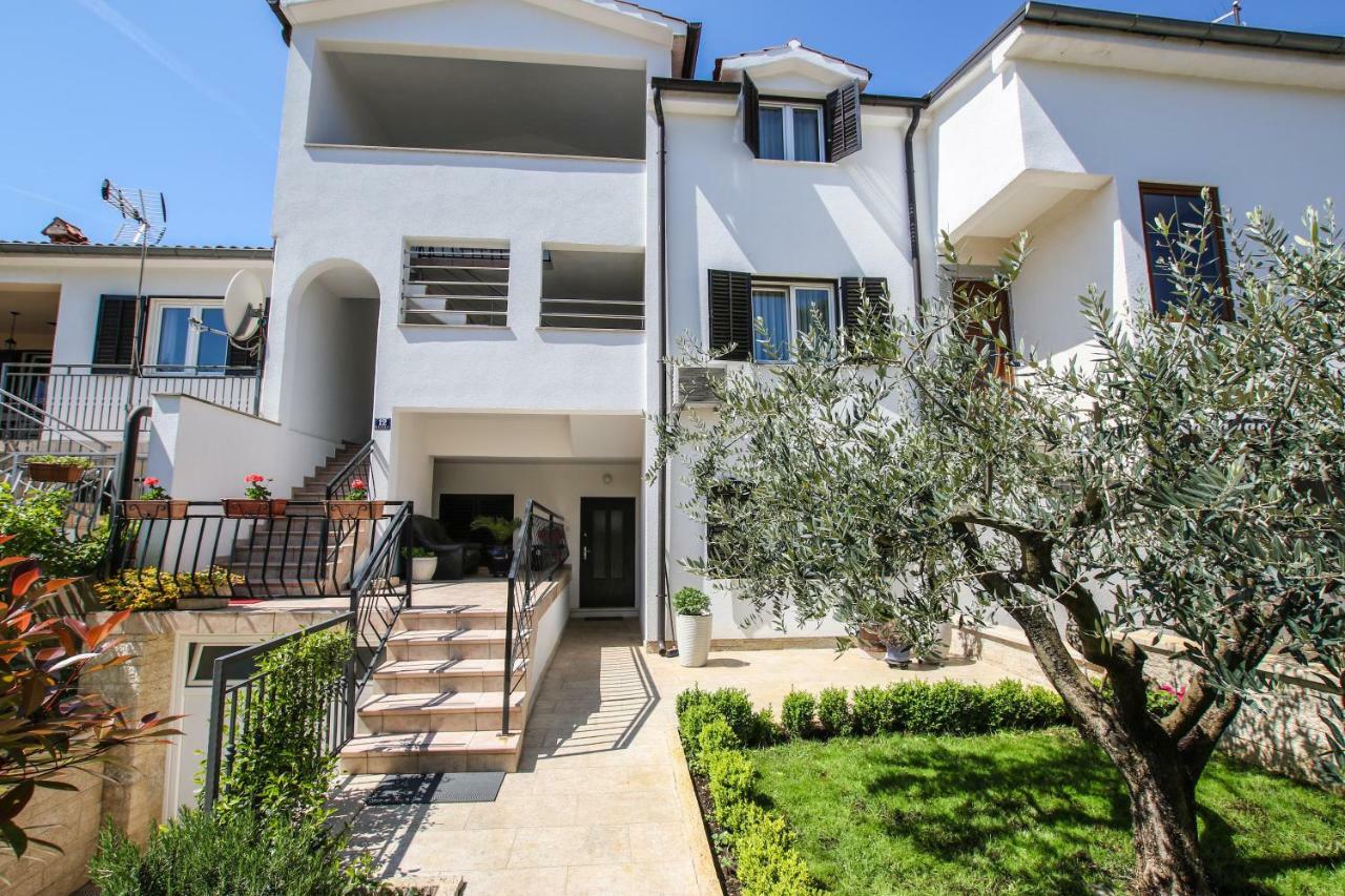 Апартаменты Apartman Mila Пореч Экстерьер фото